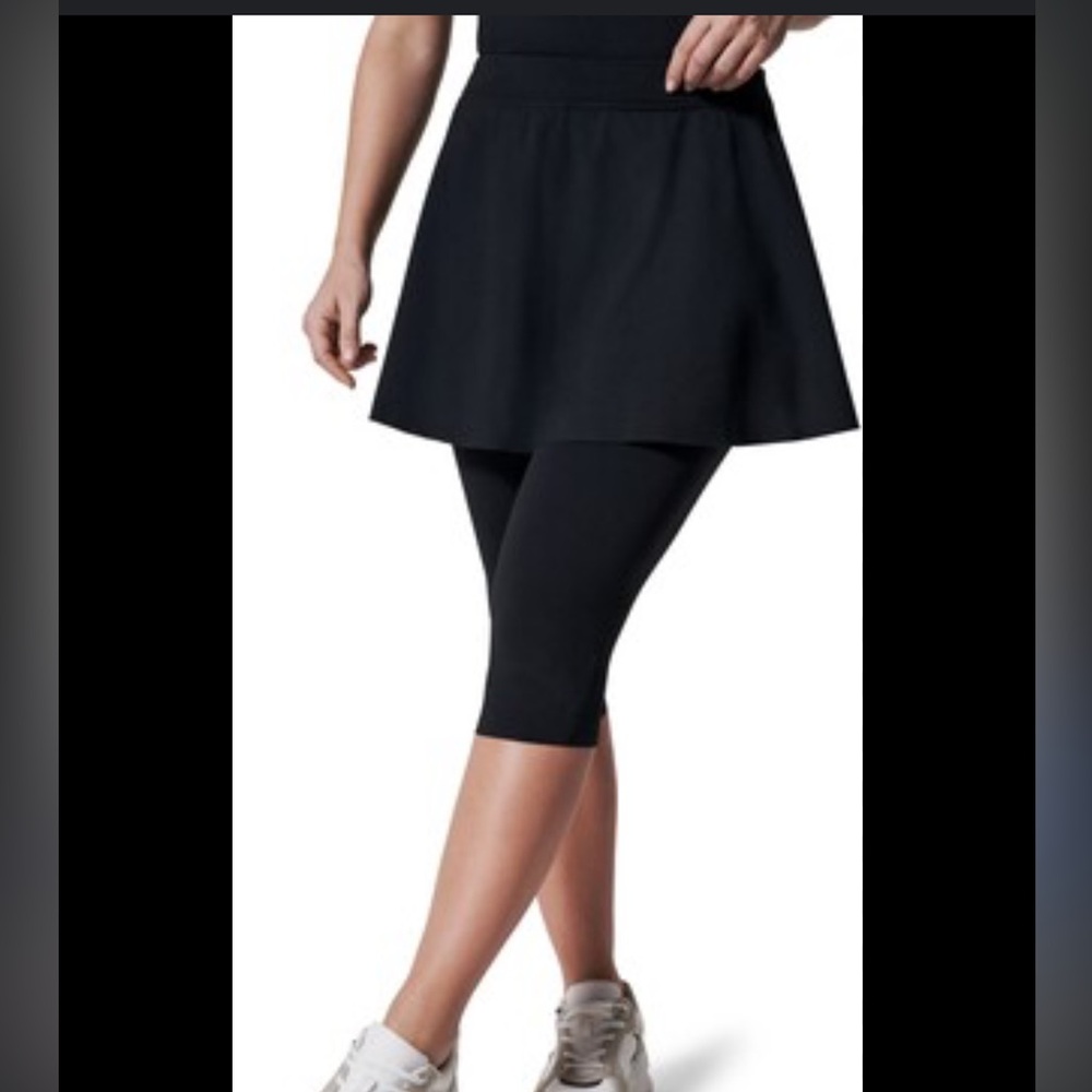 NWT Women’s Spanx Booty Boost Skirt with attached leggings, black, med
